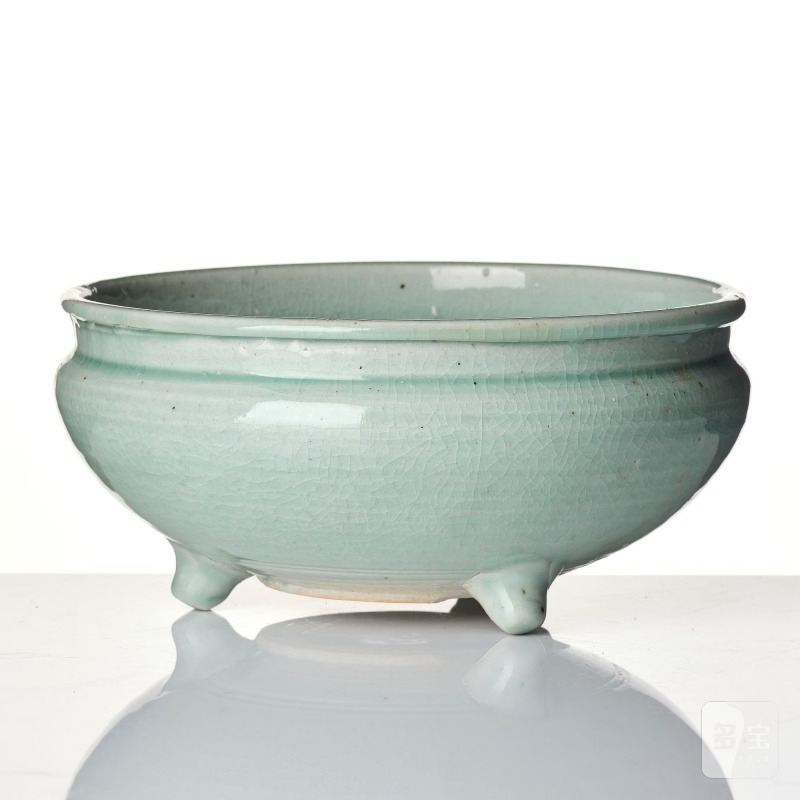 A pale celadon glazed tripod censer, - 图4